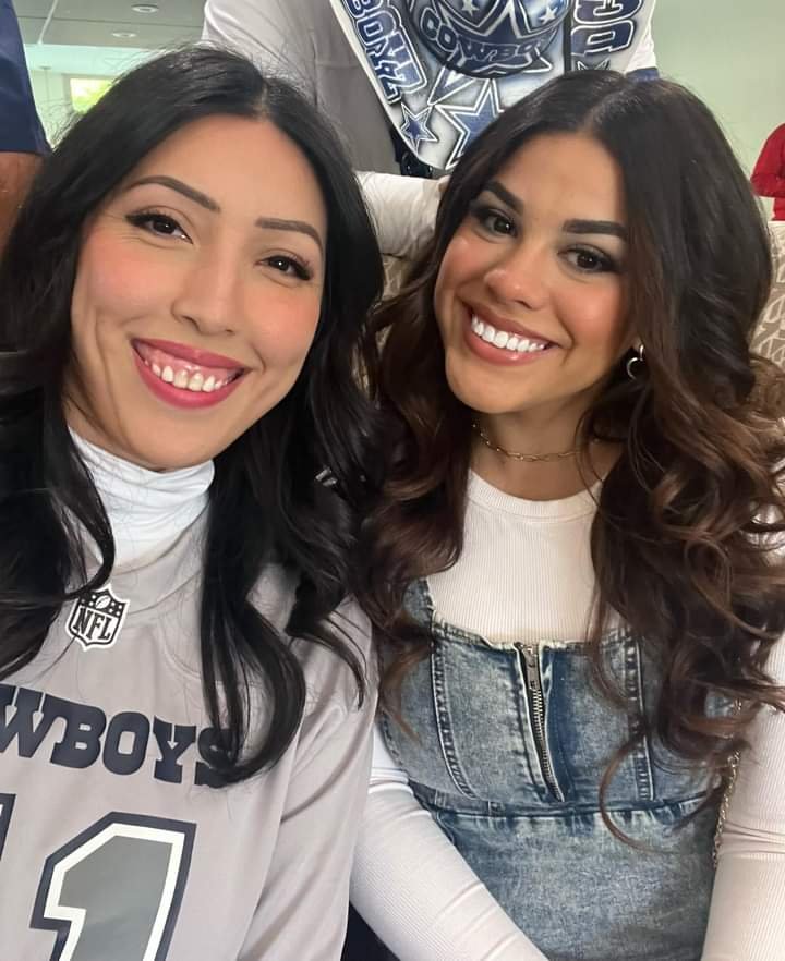Chelsea Torres and xhioo #qgm32OMP