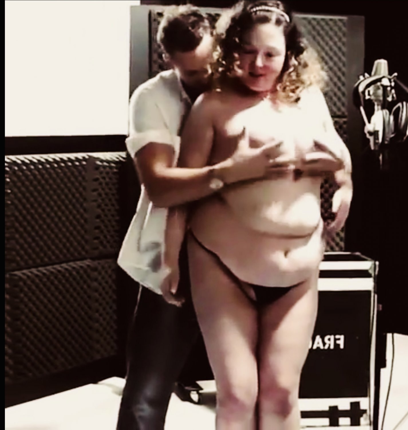 Big Boobs Grab #axRT8yi7