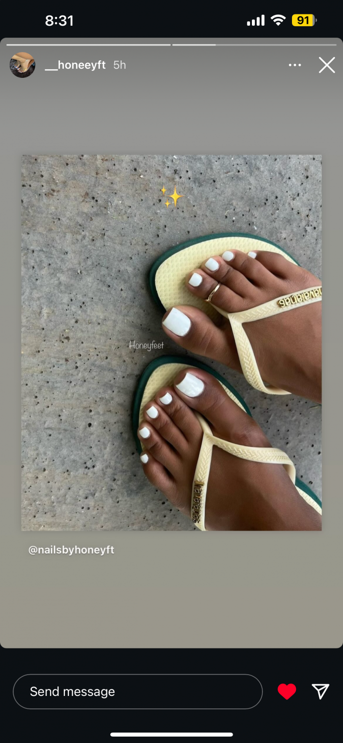 Don’t you wish all women had good looking feet #bGx9Vjha