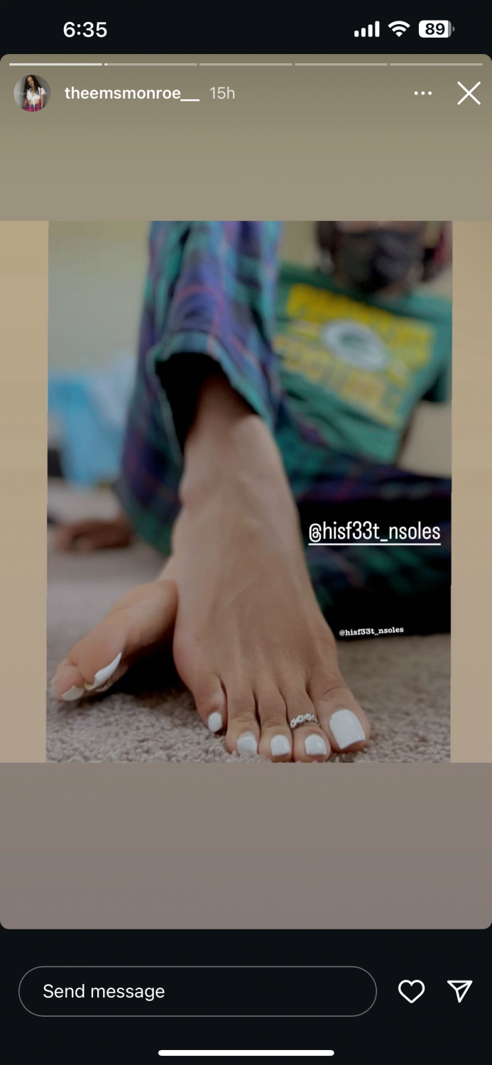 Don’t you wish all women had good looking feet #l23HJdiy