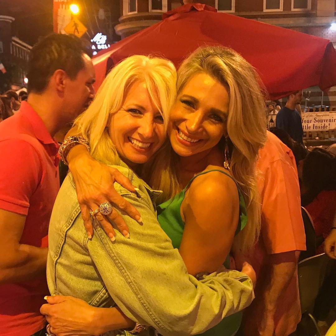 MILF reporter Stefani Schaefer.  6/19 #7M6gF4lj